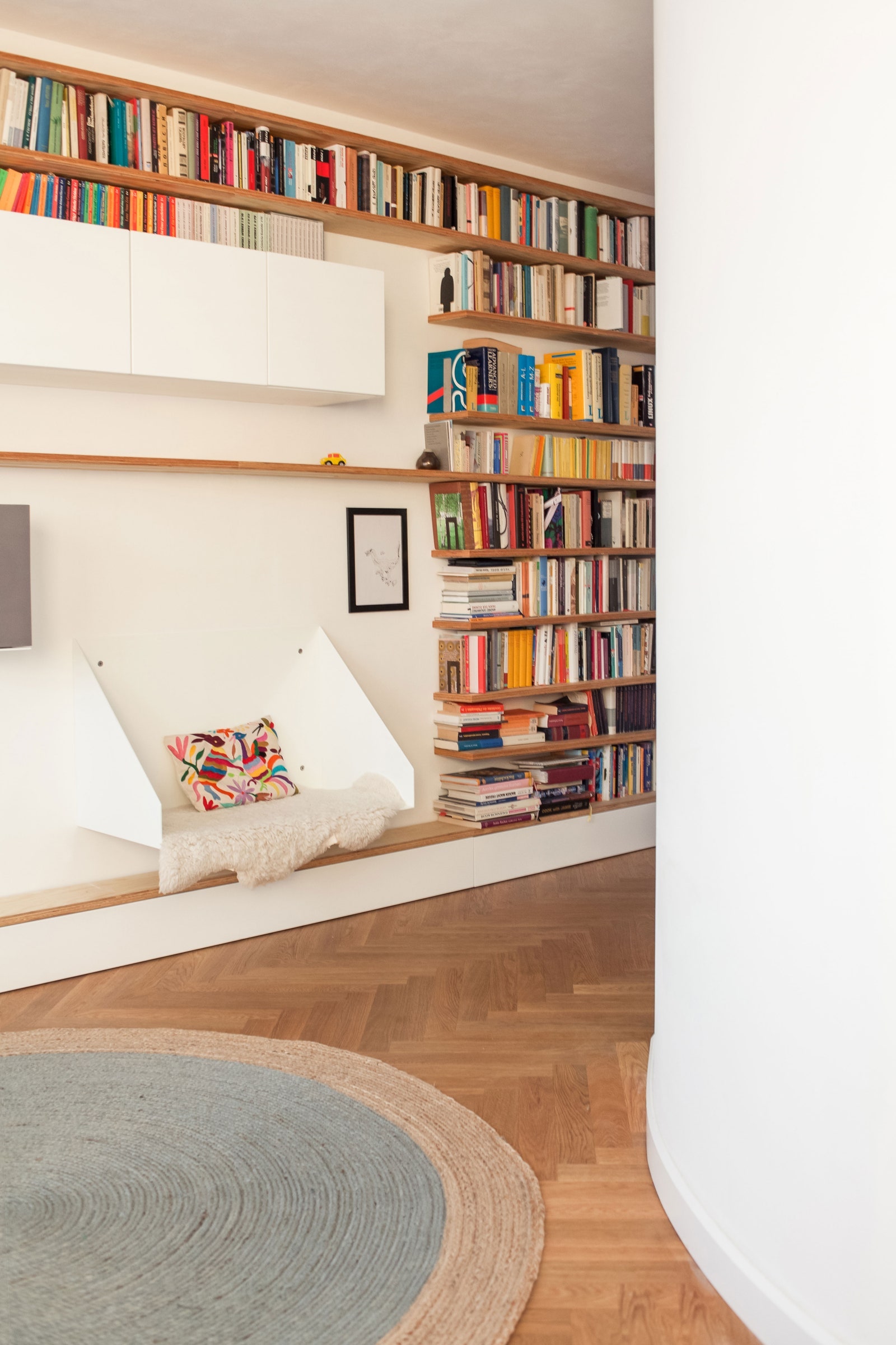 Innovative Storage Solutions for Small Apartments